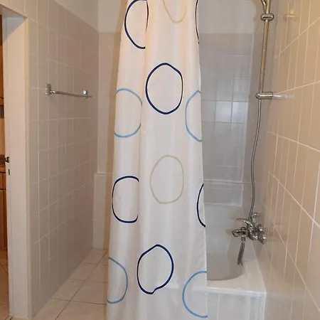 Gemuetliche Ferienwohnung In Daire Gingst